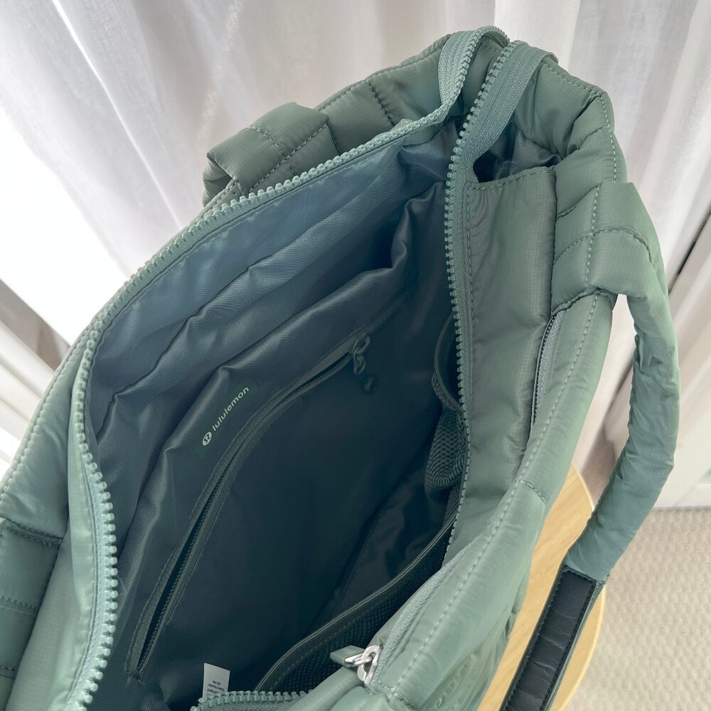 LULULEMON | Puffy Grid Tote (12L) - Picture 8 of 9